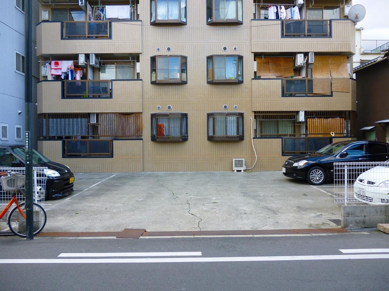 ゴールドマンションIIの外観・駐車場イメージ1枚目
