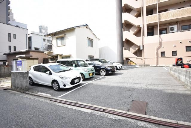 住吉渡辺ガレージの外観・駐車場イメージ1枚目