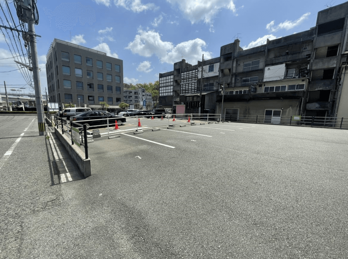 西本町1丁目駐車場 No.2の外観・駐車場イメージ2枚目