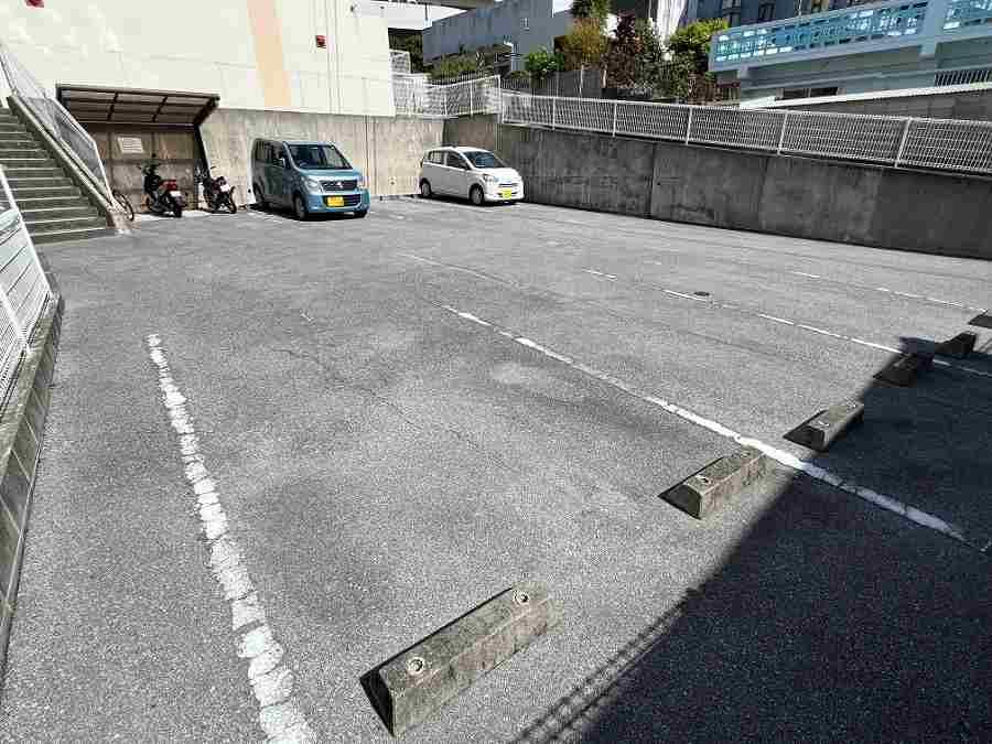 国場ヒルズ(48256)の外観・駐車場イメージ1枚目