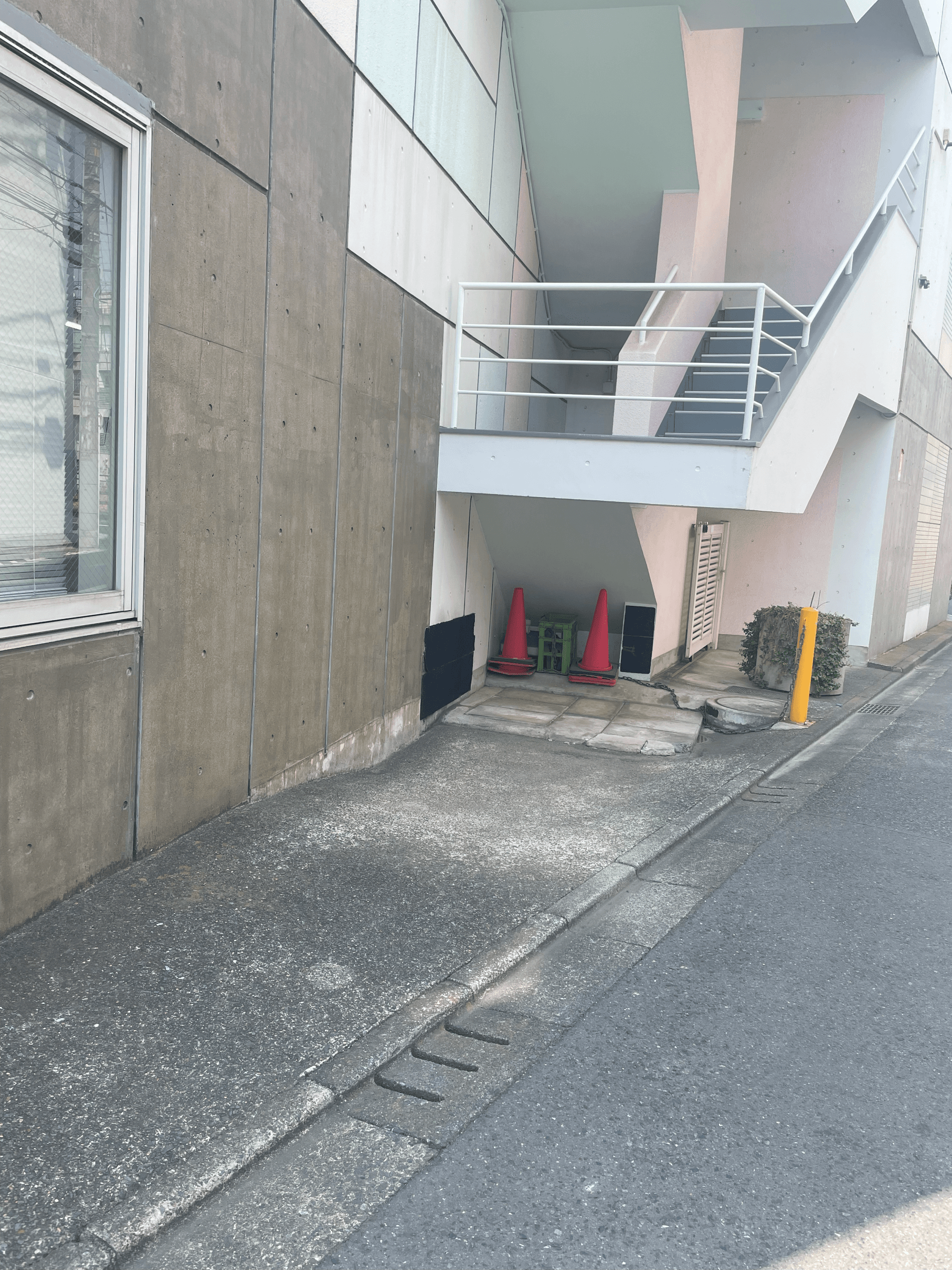 ISビル駐車場の外観・駐車場イメージ2枚目