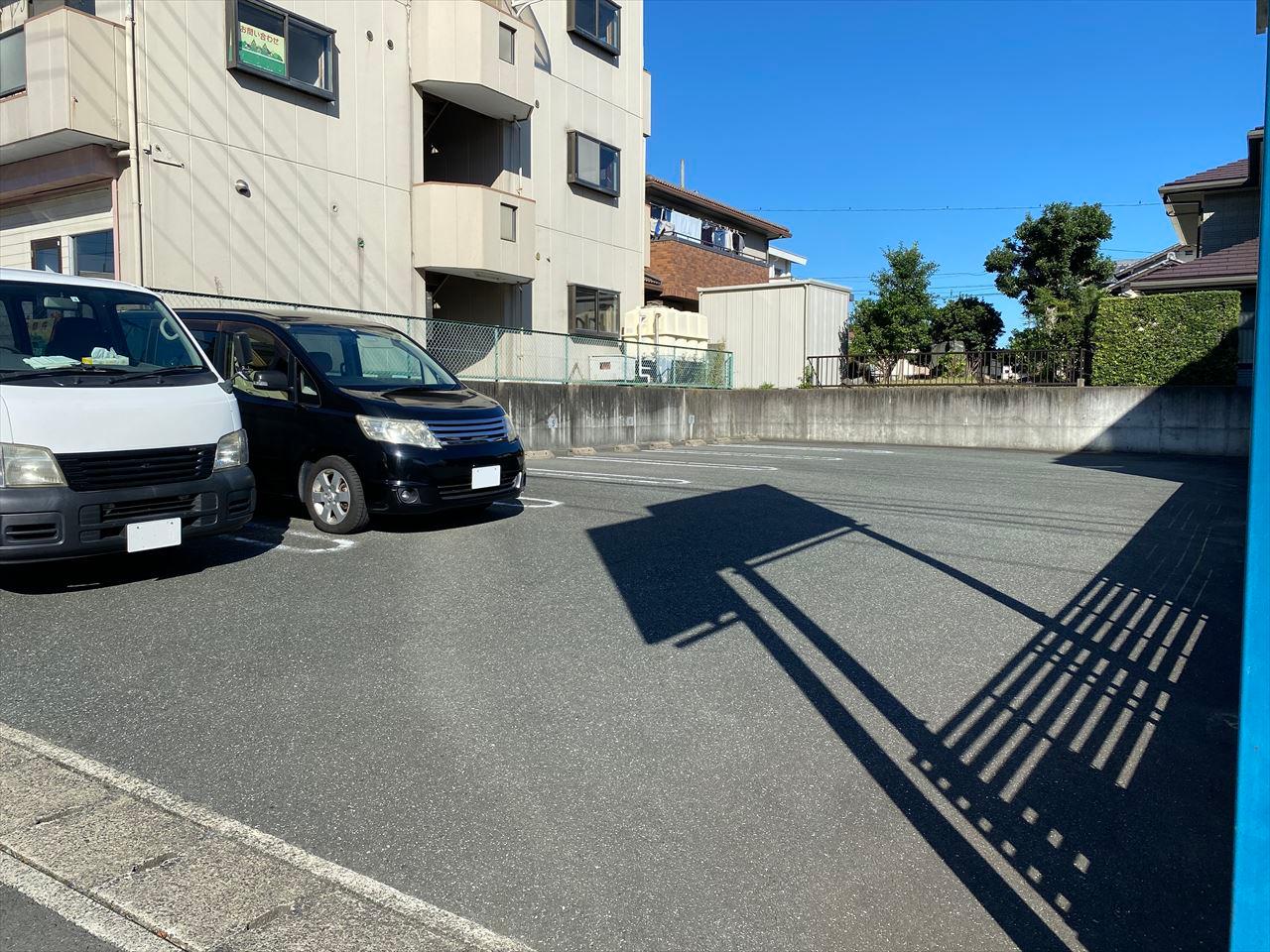 入野町4906-5の外観・駐車場イメージ1枚目