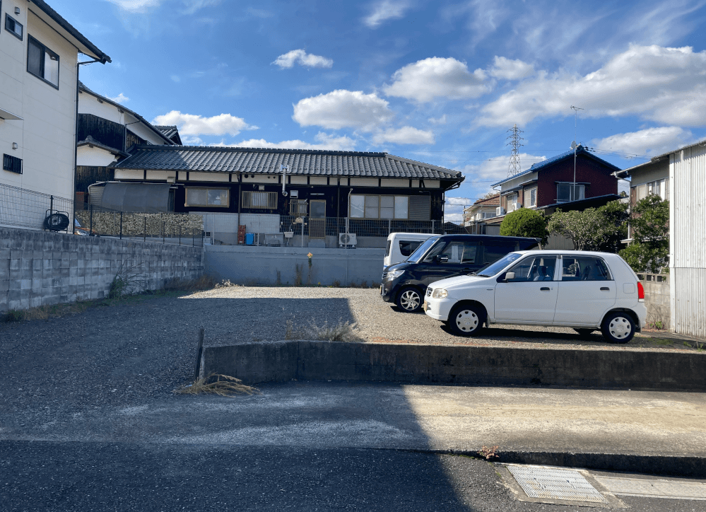 古城が丘月極駐車場の外観・駐車場イメージ3枚目