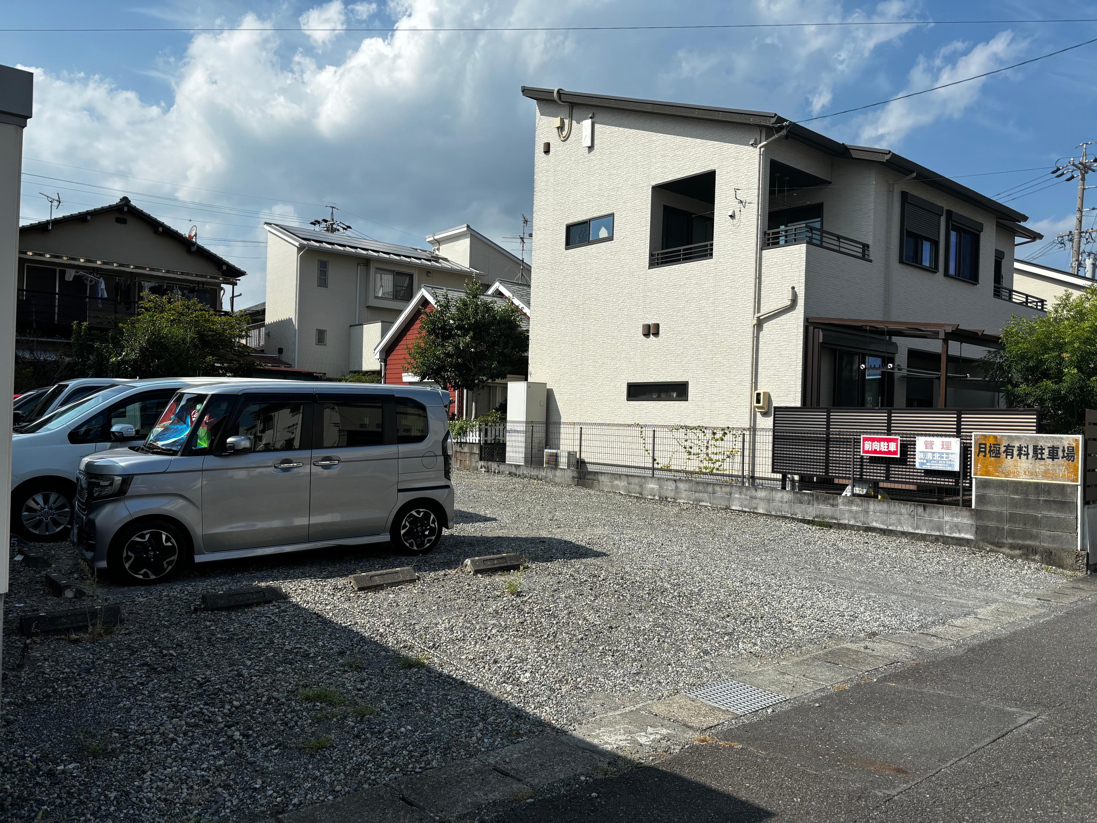 17030駐車場の外観・駐車場イメージ1枚目