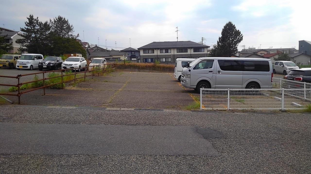 青山5(平山)駐車場の外観・駐車場イメージ3枚目