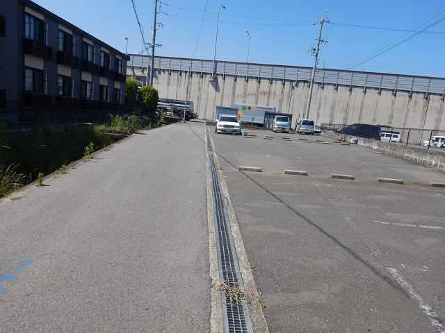 ソルテリア(24452)の外観・駐車場イメージ1枚目