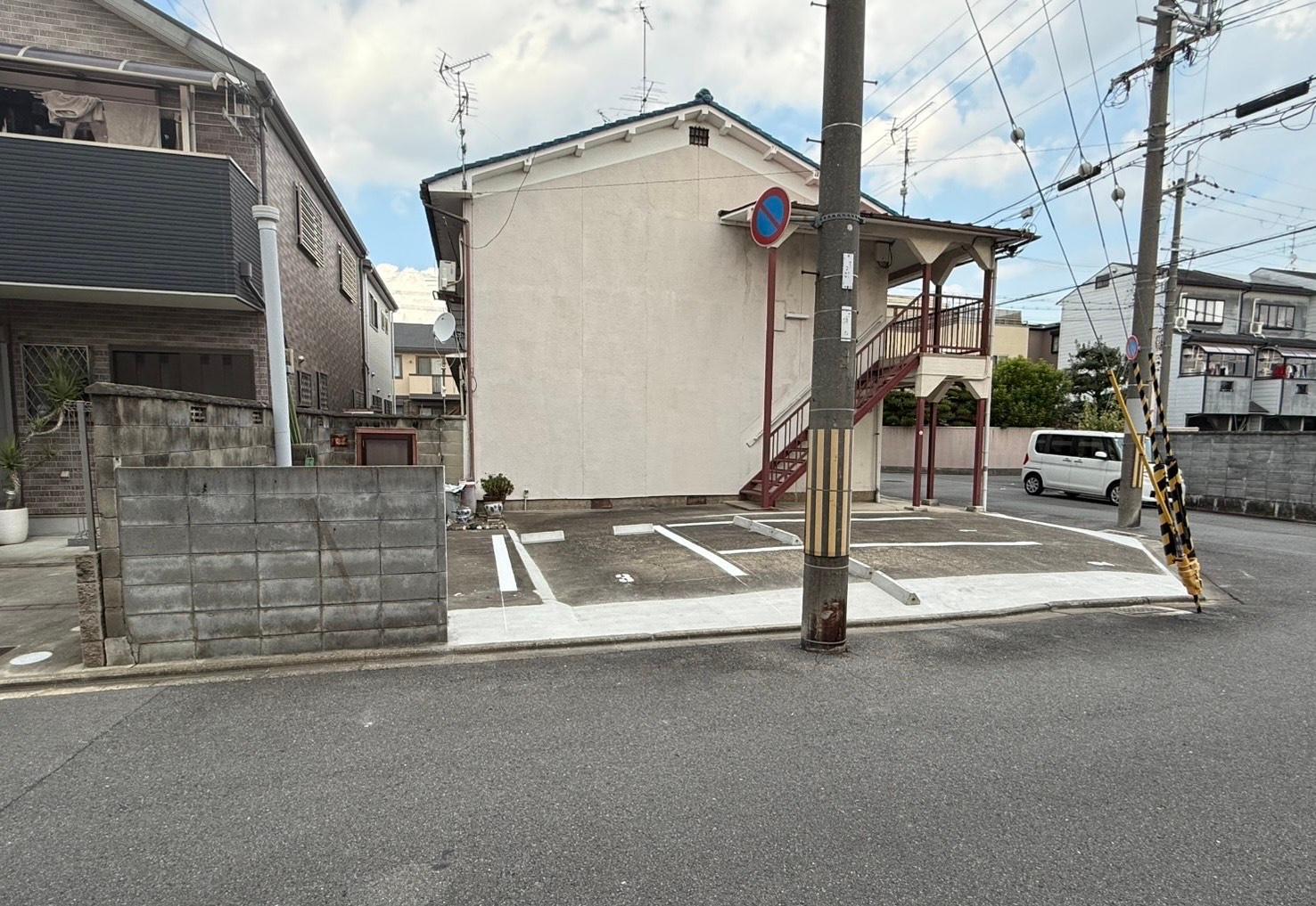 平塚ガレージの外観・駐車場イメージ2枚目