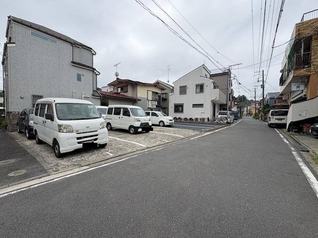 井土ケ谷上町駐車場(1区画2台駐車可能)の外観・駐車場イメージ1枚目