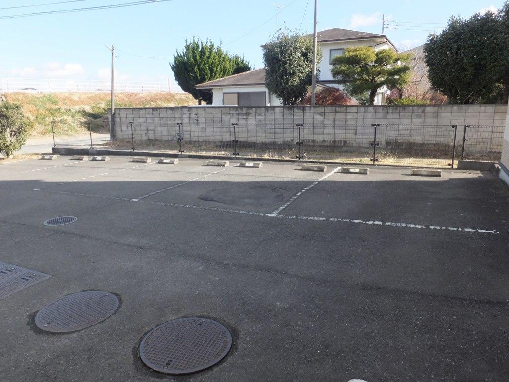 airu(26217)の外観・駐車場イメージ1枚目