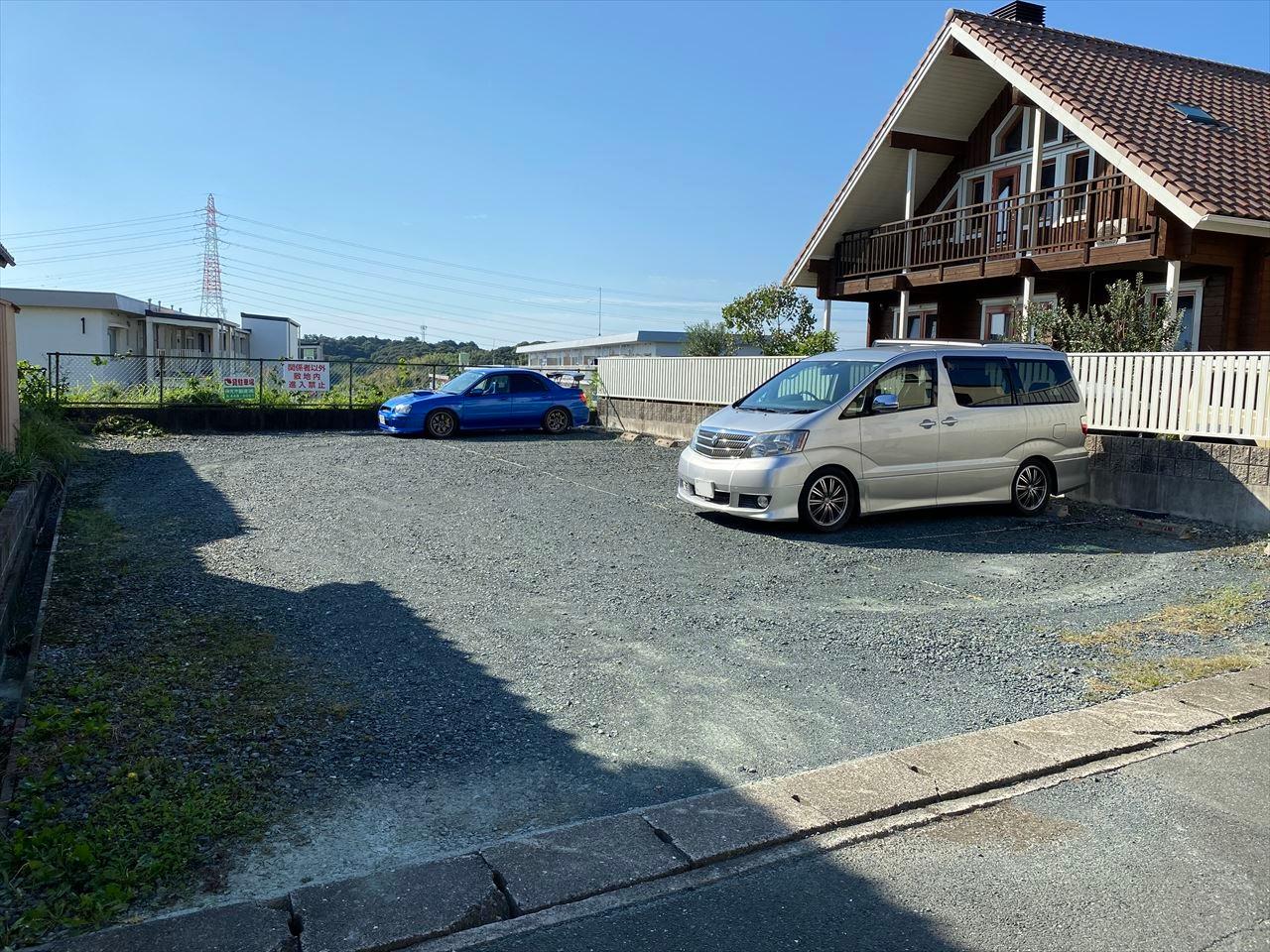 入野町16419-14の外観・駐車場イメージ1枚目