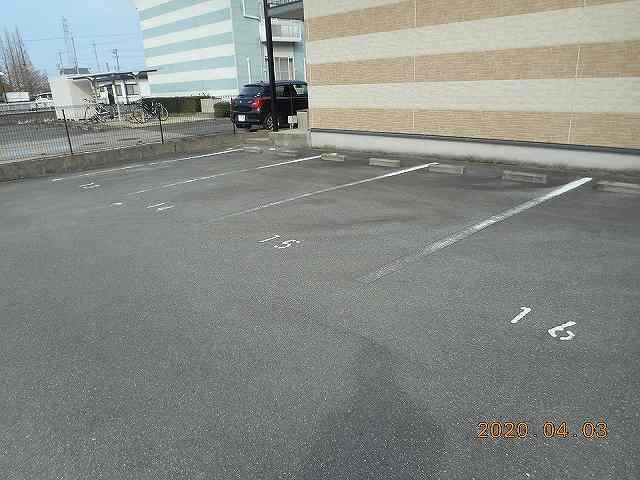 エバーウィン(31008)の外観・駐車場イメージ1枚目