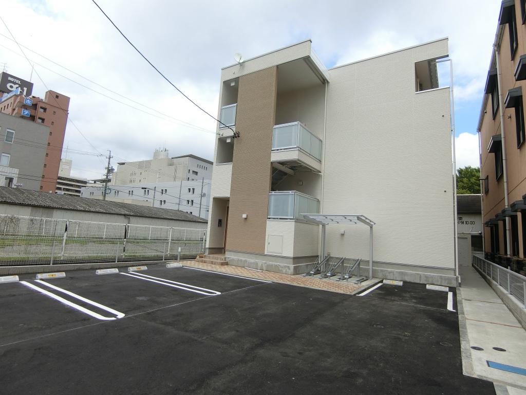 リブリ・プルミエール豊田駐車場の外観・駐車場イメージ1枚目