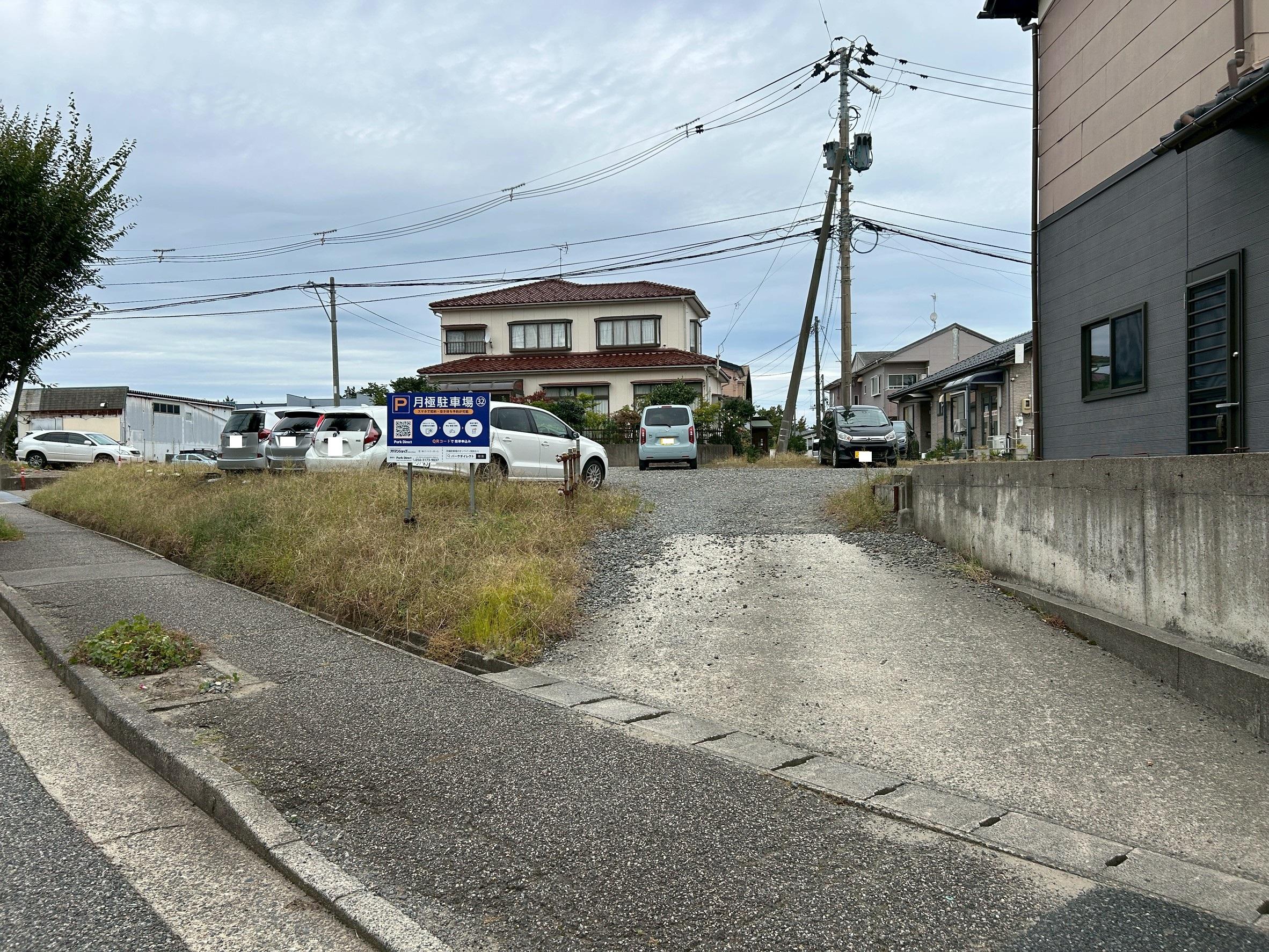 32.佐山Aガレージの外観・駐車場イメージ2枚目