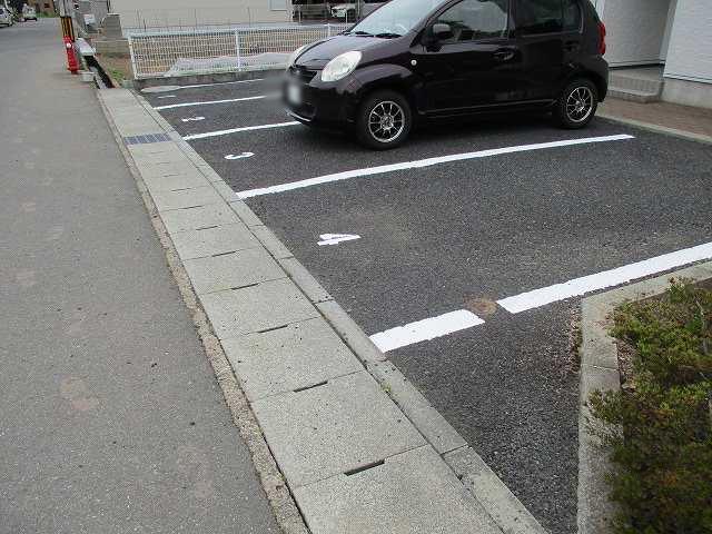 パークハイム(31980)の外観・駐車場イメージ1枚目