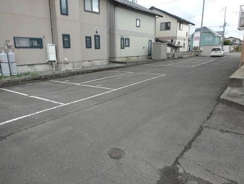 飯島(19281)の外観・駐車場イメージ1枚目