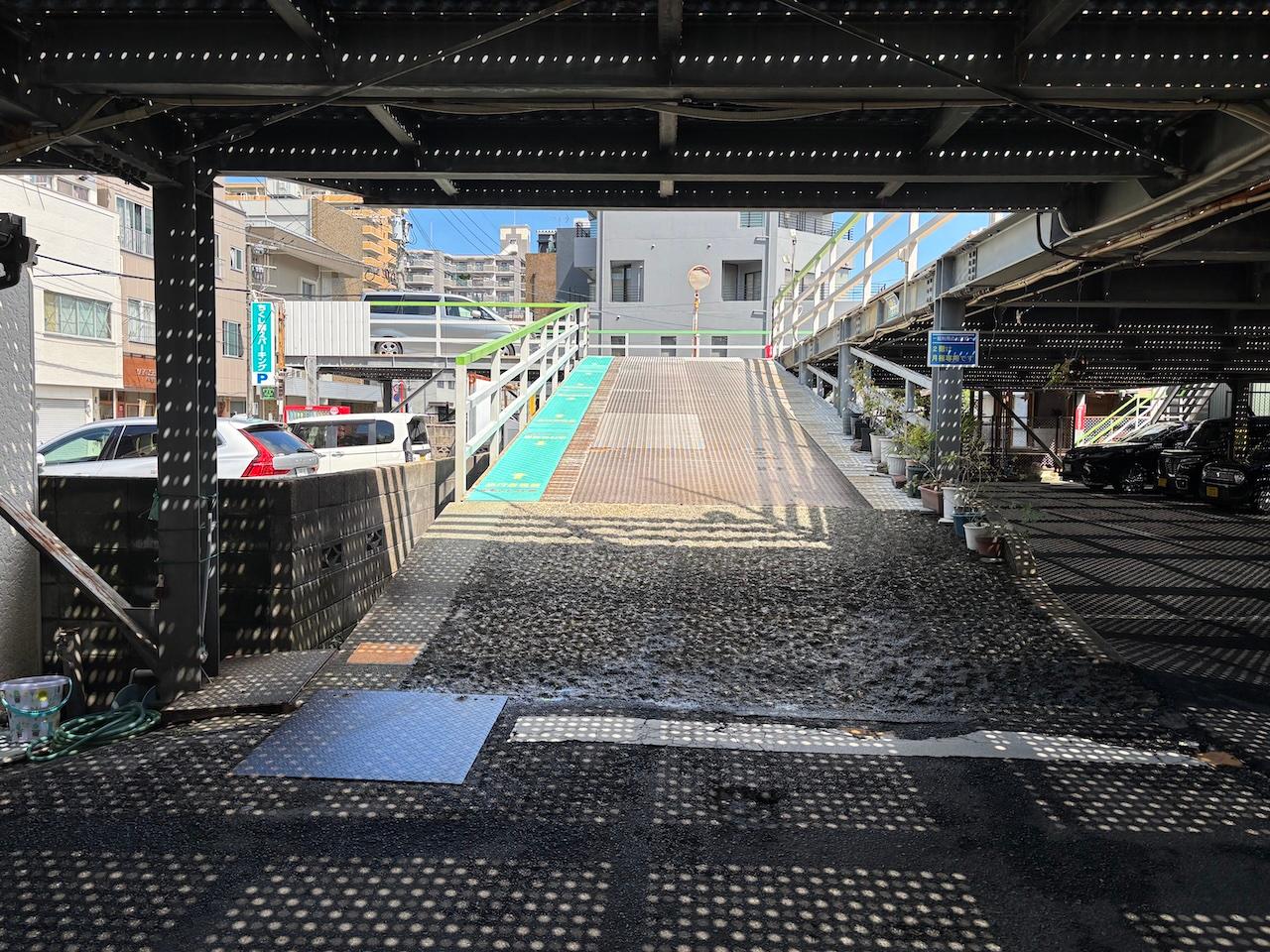 香花園パーキングの外観・駐車場イメージ2枚目