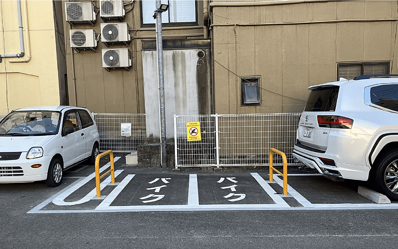 【バイク】松山市二番町第1の外観・駐車場イメージ1枚目