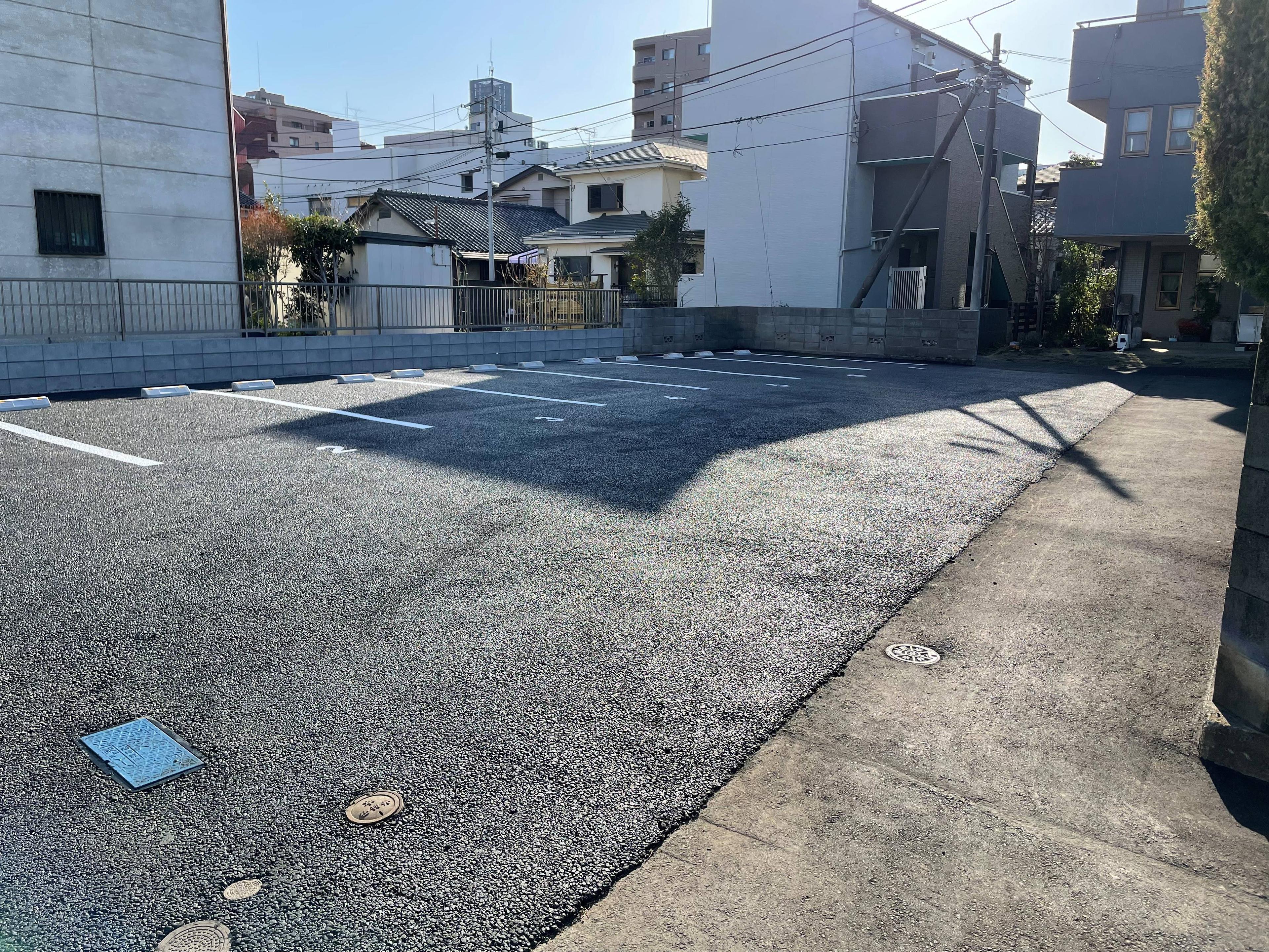 新町月極駐車場の外観・駐車場イメージ2枚目