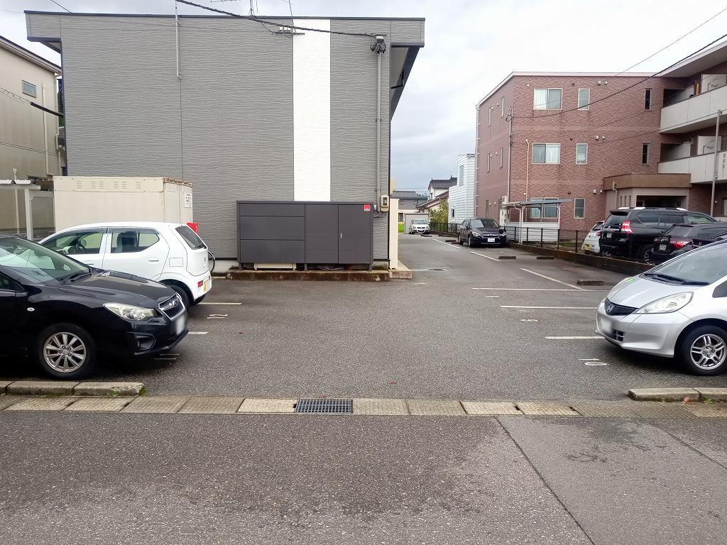 アネックス(31910)の外観・駐車場イメージ1枚目