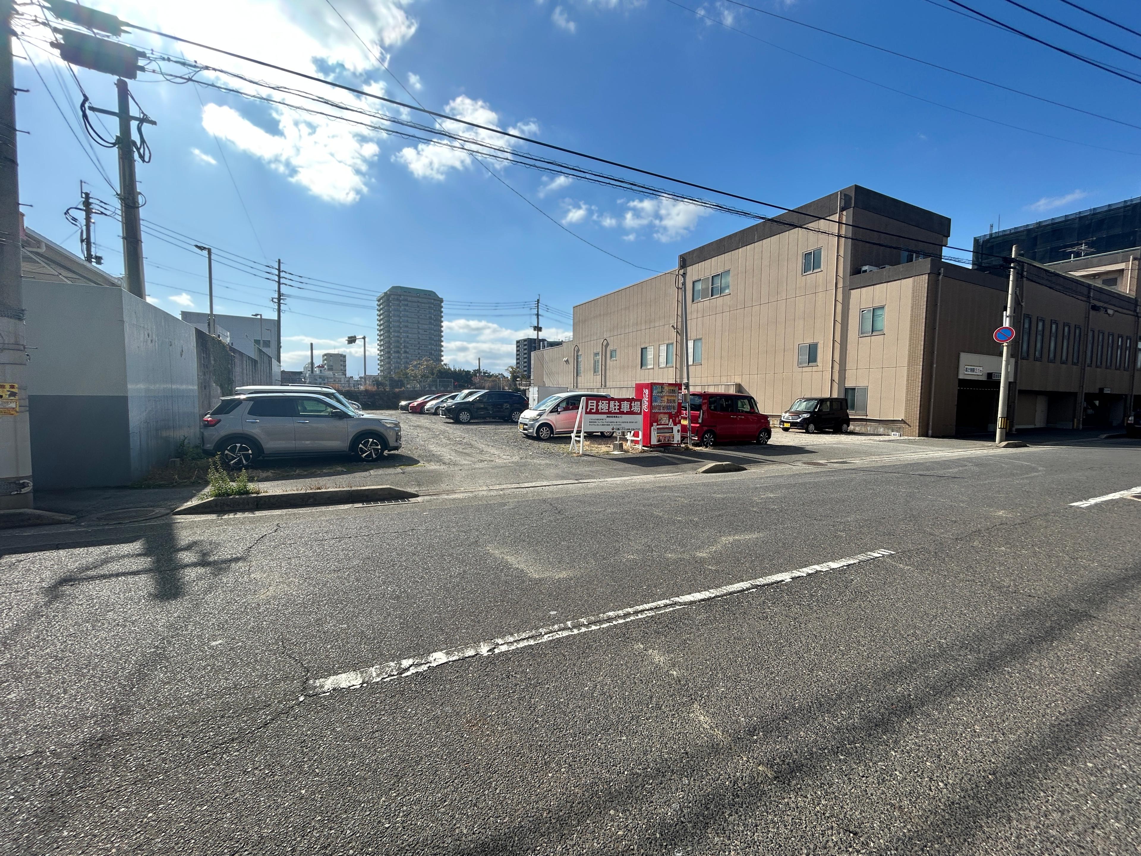 甲突パーキングの外観・駐車場イメージ3枚目