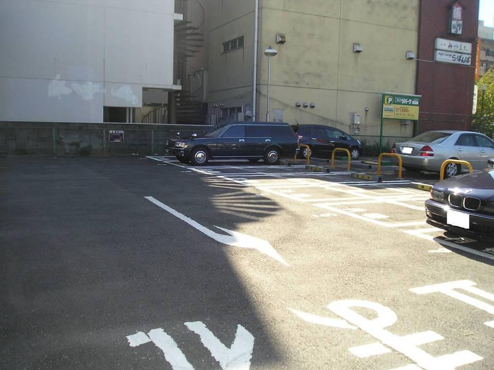 大宮町第4の外観・駐車場イメージ1枚目