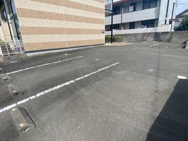 エヌズハイツ(25821)の外観・駐車場イメージ1枚目
