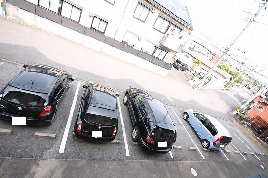 140312ファミーユ21 A・B棟の外観・駐車場イメージ2枚目