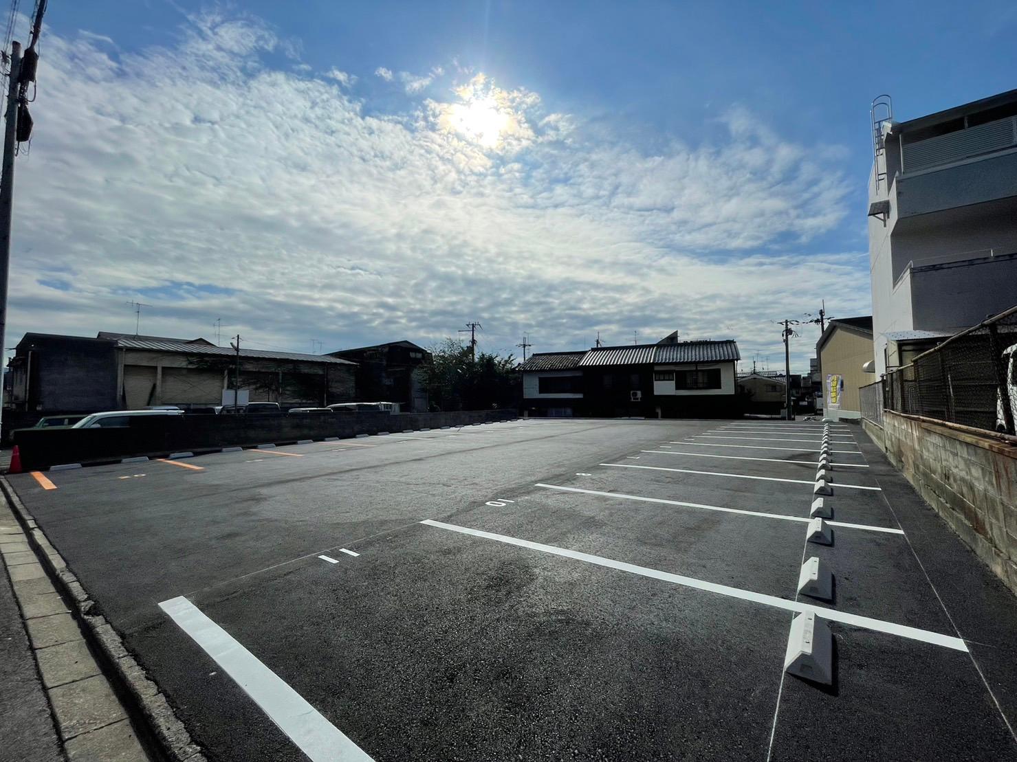 紫竹西野山東町ガレージの外観・駐車場イメージ2枚目