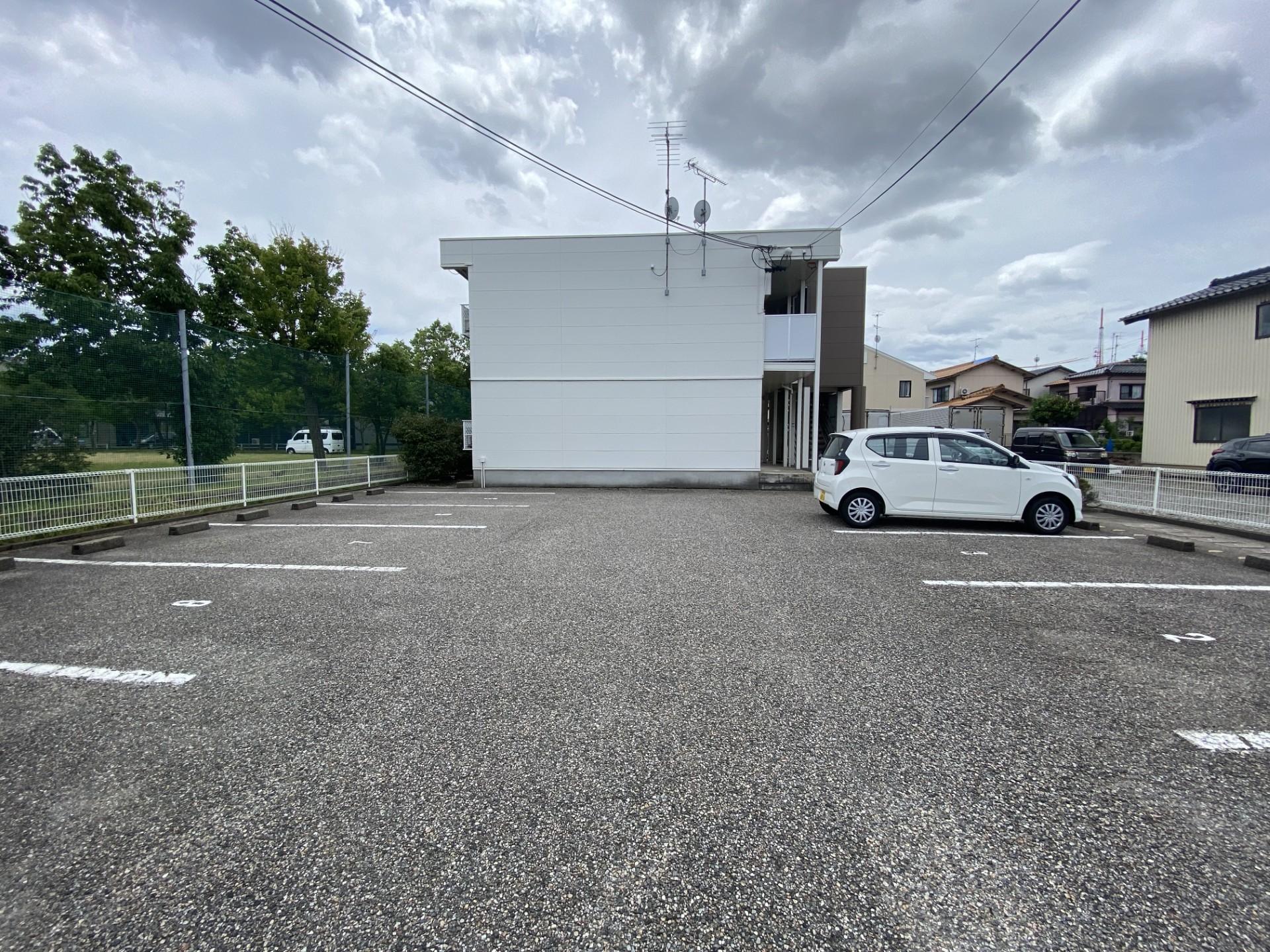 イーストK Ⅱ(17409)の外観・駐車場イメージ1枚目