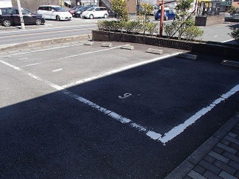 大石(28433)の外観・駐車場イメージ1枚目