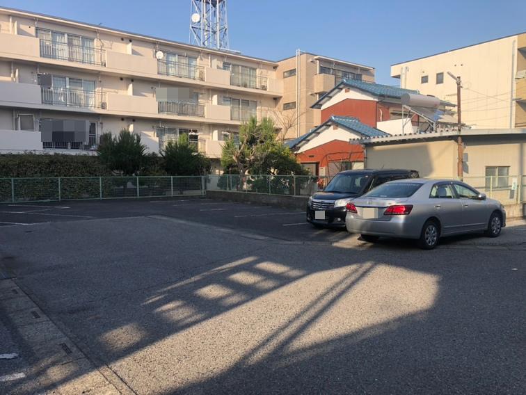 花栗K駐車場の外観・駐車場イメージ2枚目