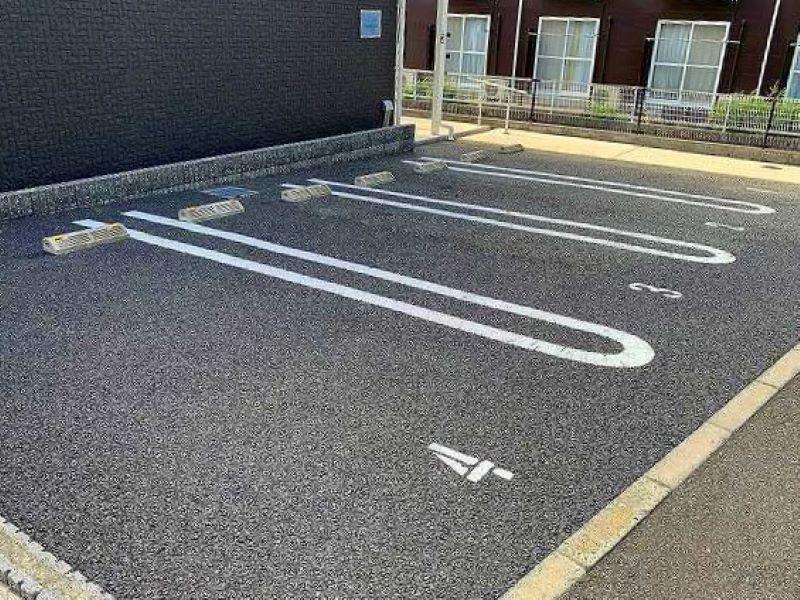 ディアコート(55368)の外観・駐車場イメージ1枚目