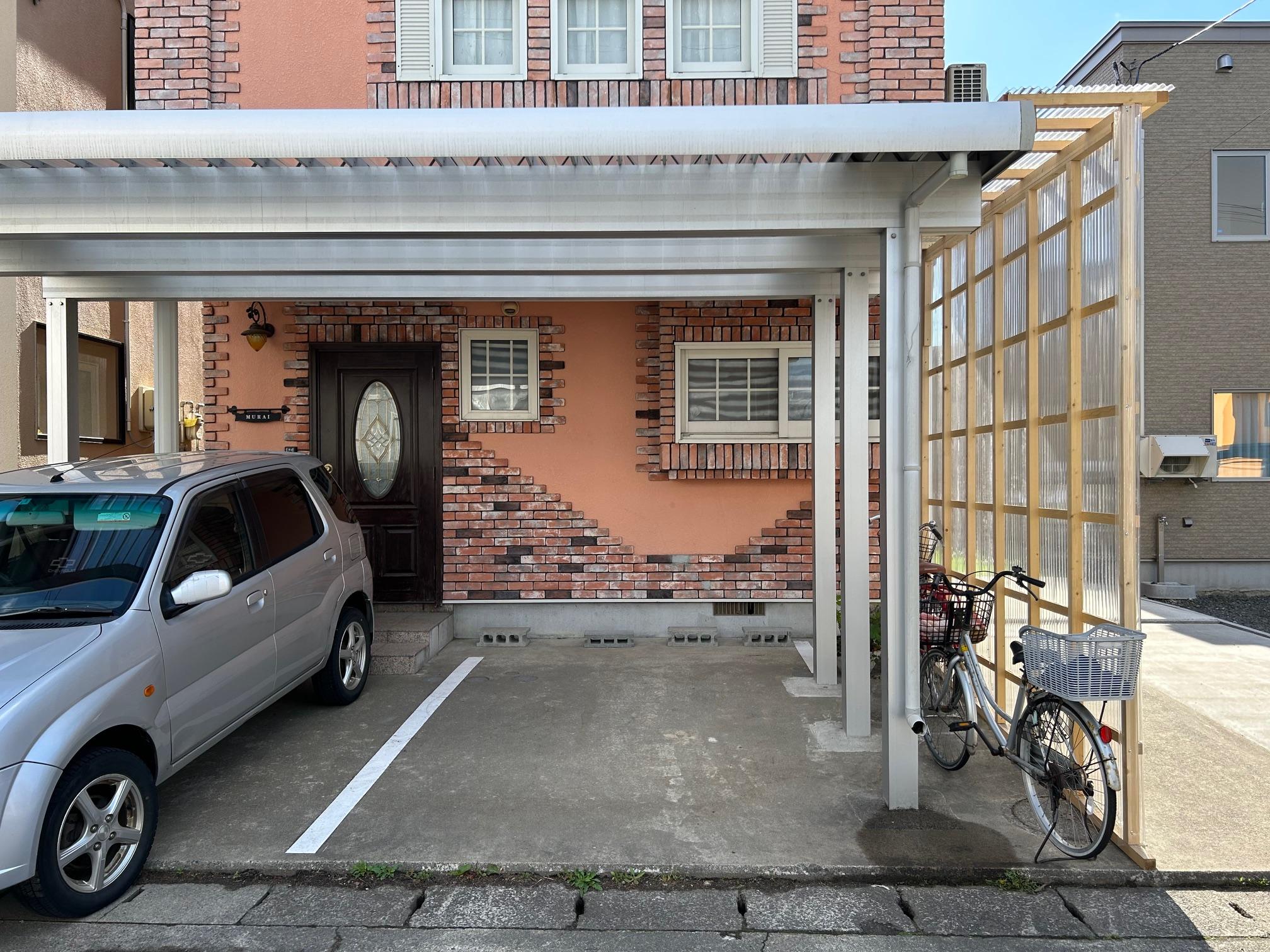 松原3丁目貸駐車場カーポートの外観・駐車場イメージ1枚目