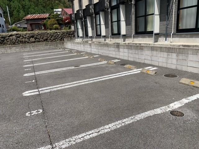 シンデン(38077)の外観・駐車場イメージ1枚目