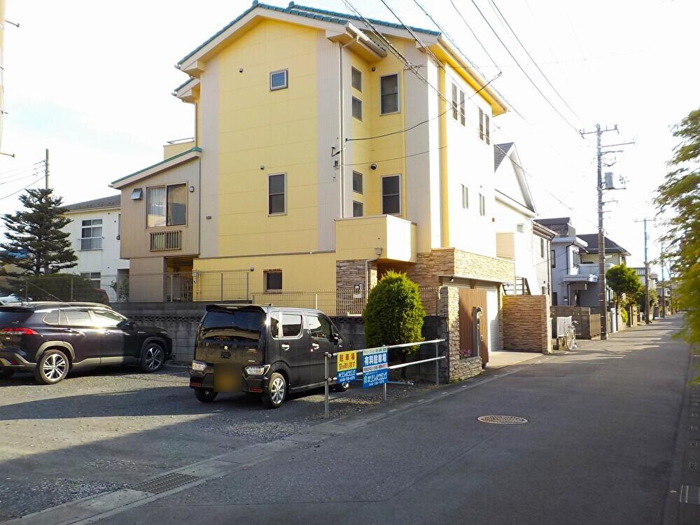 栄駐車場の外観・駐車場イメージ2枚目