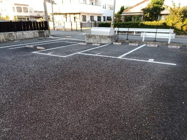 Y T望(30279)の外観・駐車場イメージ1枚目