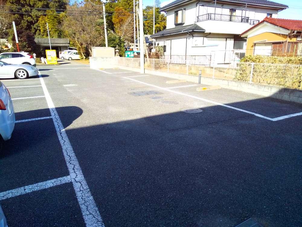 westroad(44926)の外観・駐車場イメージ1枚目