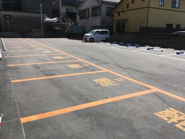 内山パーキング(下荒田3丁目)の外観・駐車場イメージ3枚目