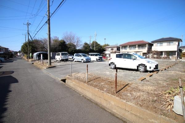 春日駐車場の外観・駐車場イメージ1枚目