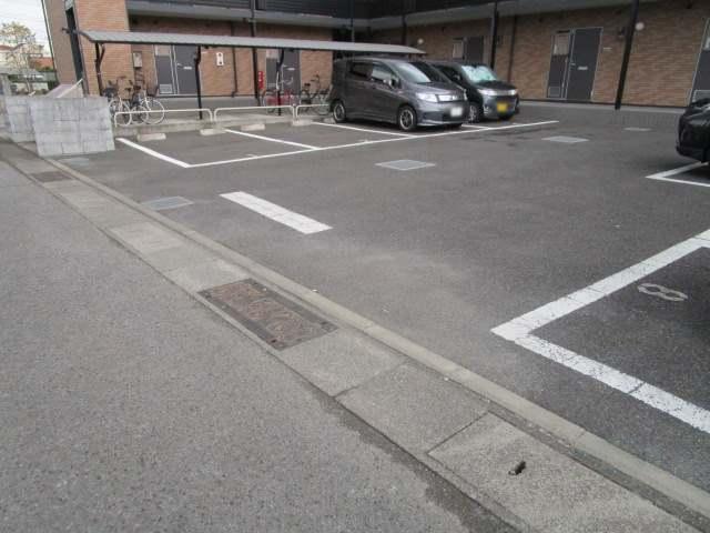 EASTⅡ(55205)の外観・駐車場イメージ1枚目