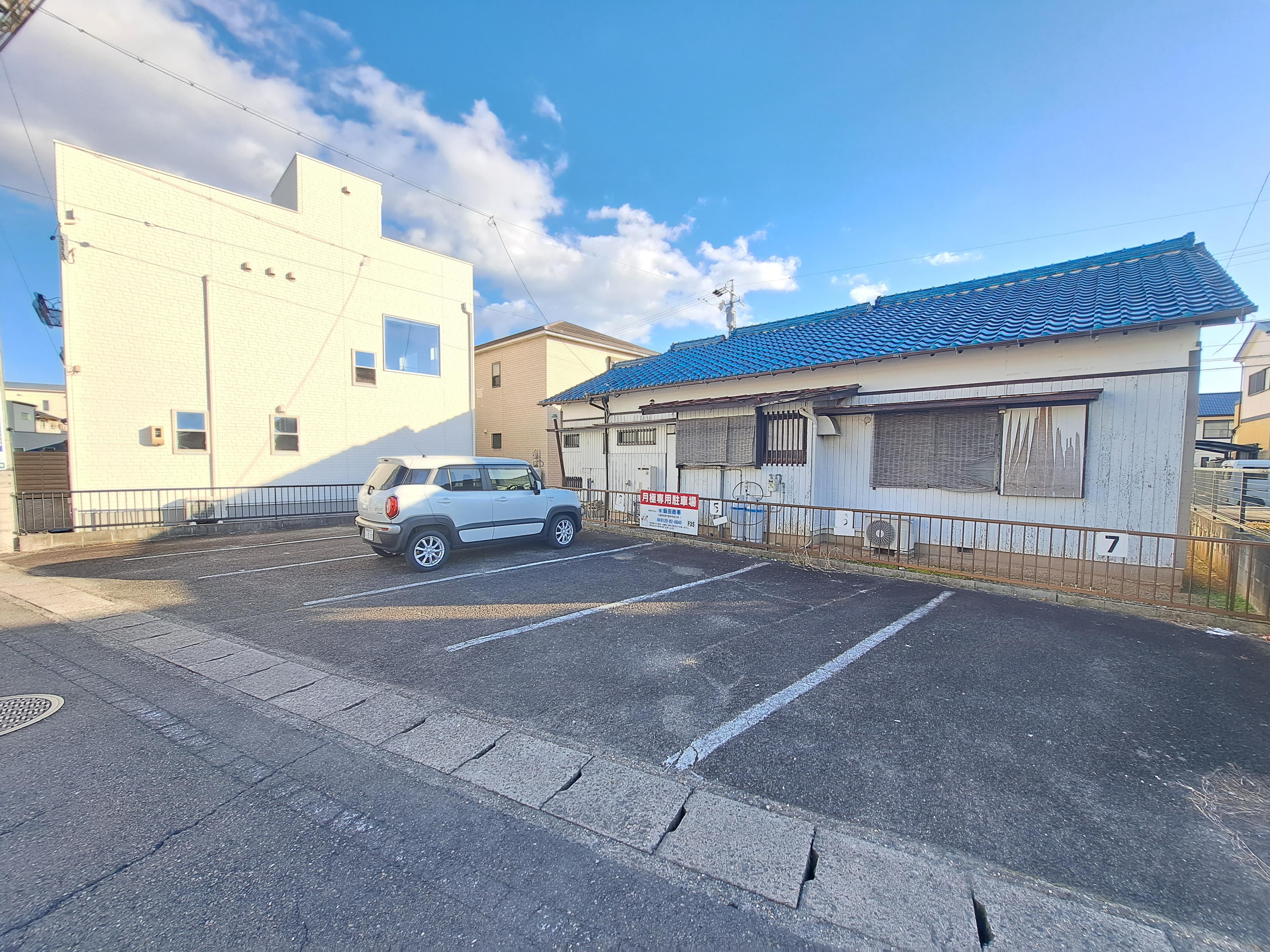 日沖西條駐車場の外観・駐車場イメージ1枚目