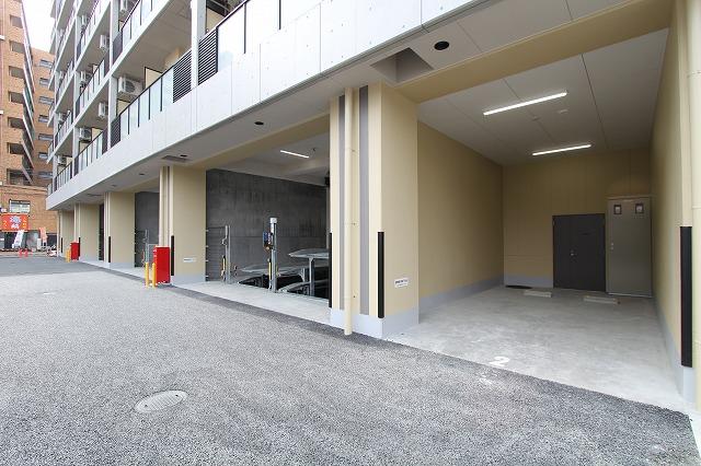 ルキシア大町西公園月極駐車場の外観・駐車場イメージ1枚目