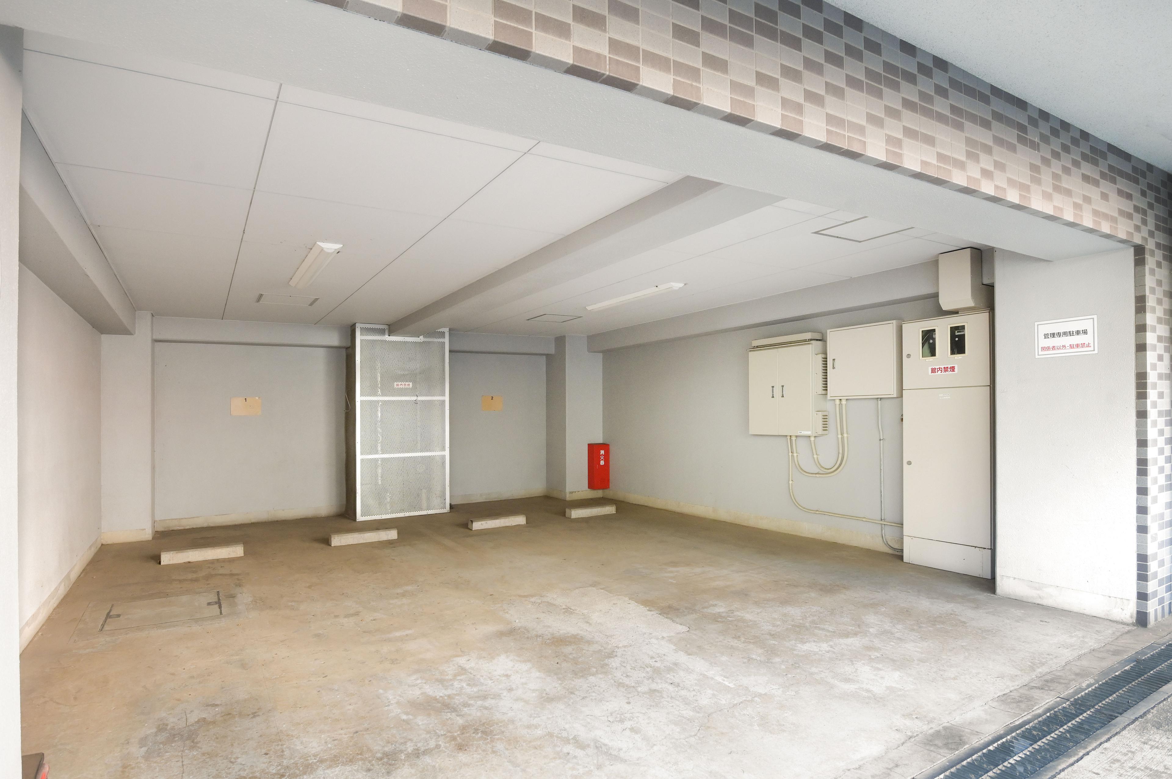 スカイコート鷺沼の外観・駐車場イメージ1枚目