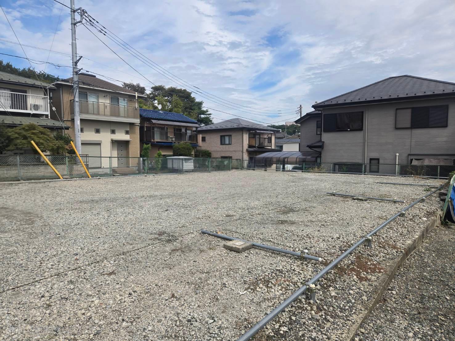 Yパーキング3の外観・駐車場イメージ2枚目