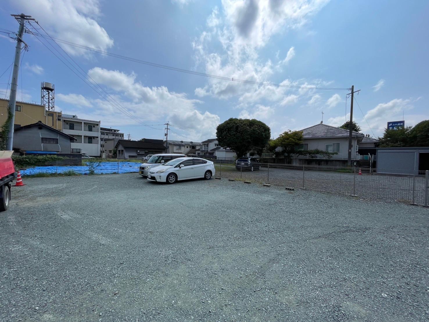 黒髪1丁目パーキングAの外観・駐車場イメージ1枚目