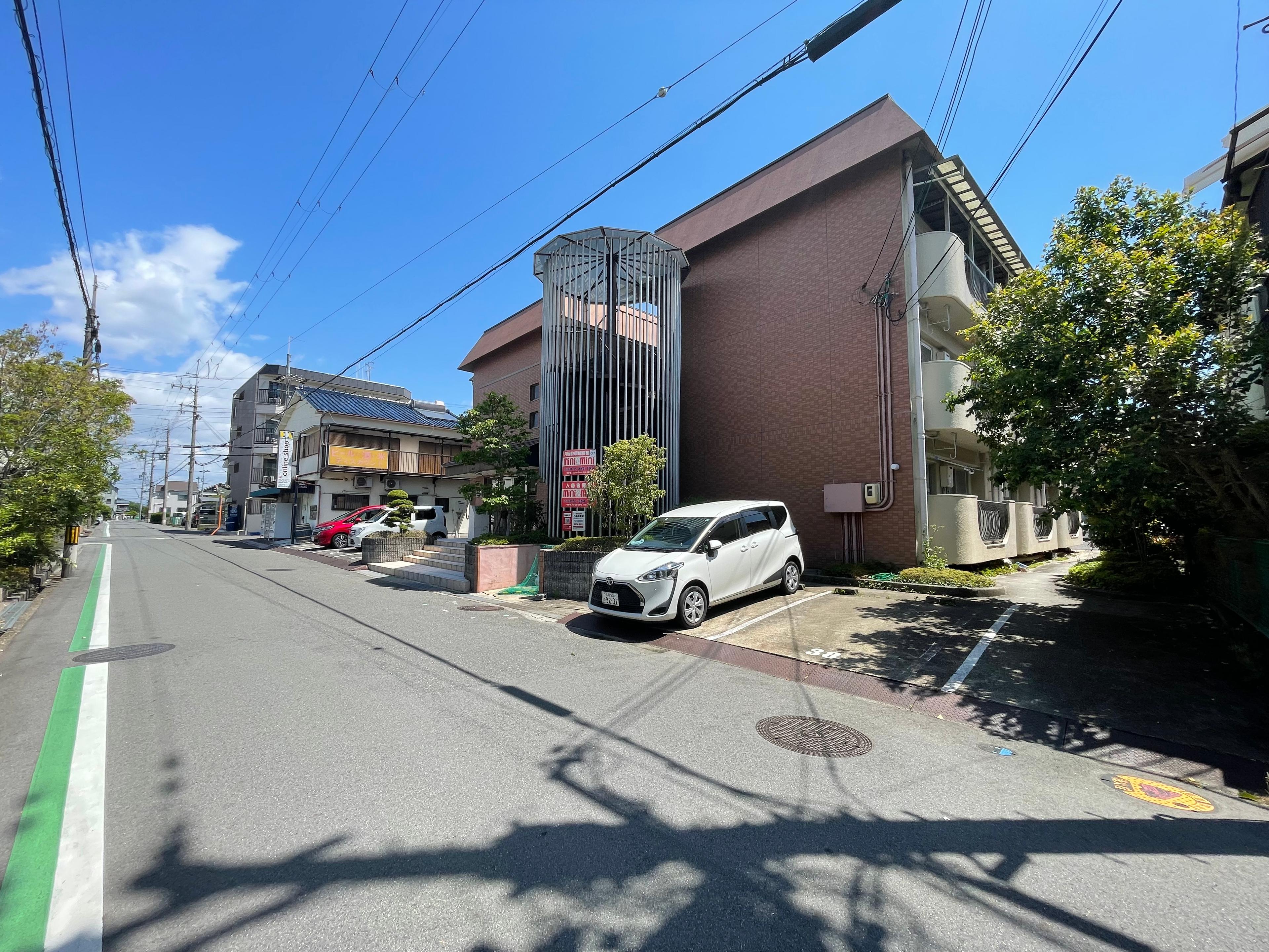 木村マンションの外観・駐車場イメージ1枚目