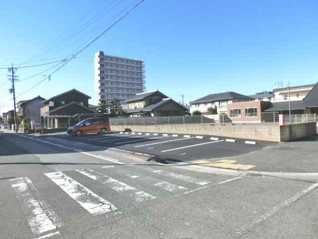 ワイズ・音羽 第8駐車場の外観・駐車場イメージ3枚目