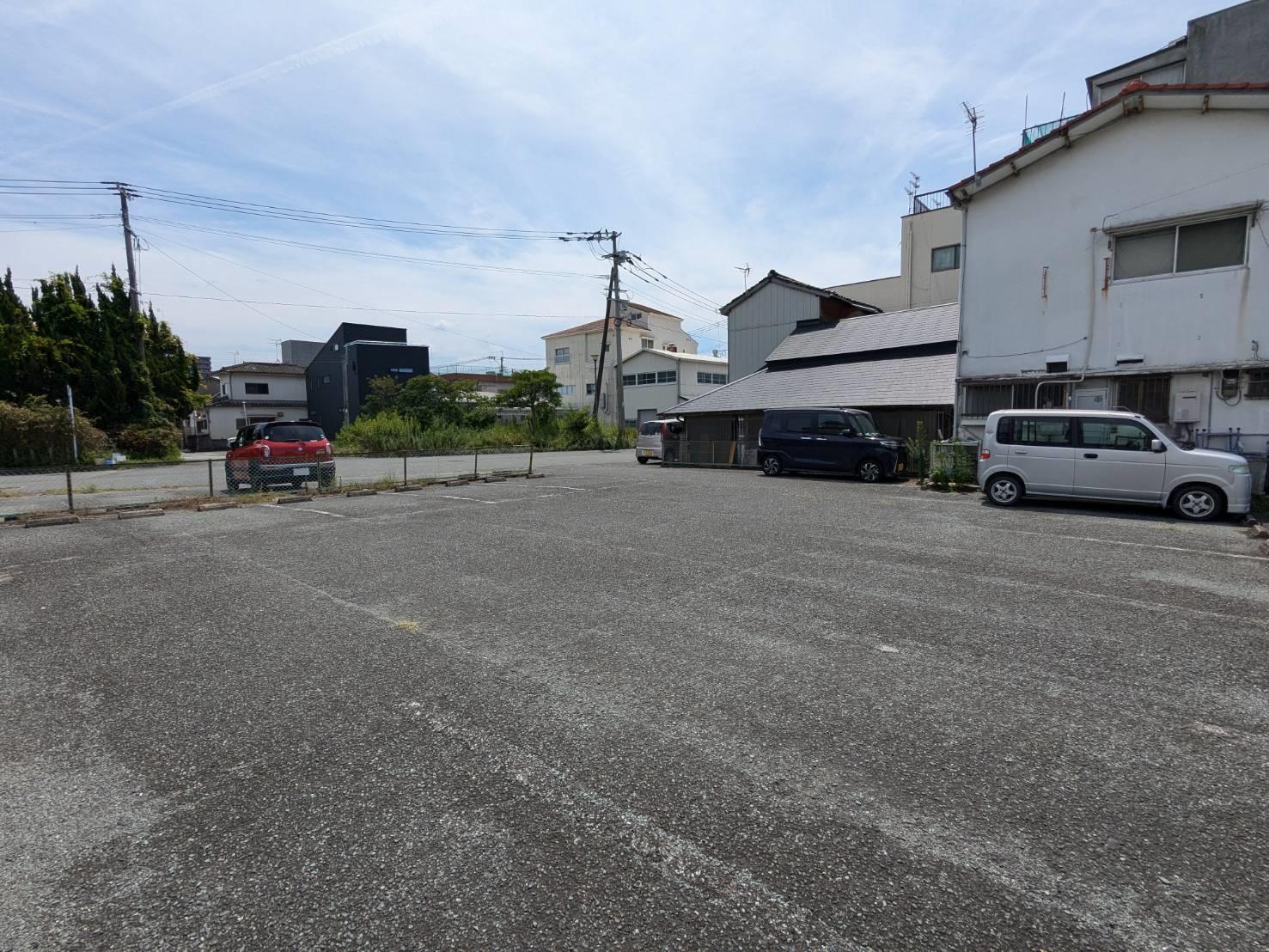 明治町2丁目パーキングの外観・駐車場イメージ2枚目