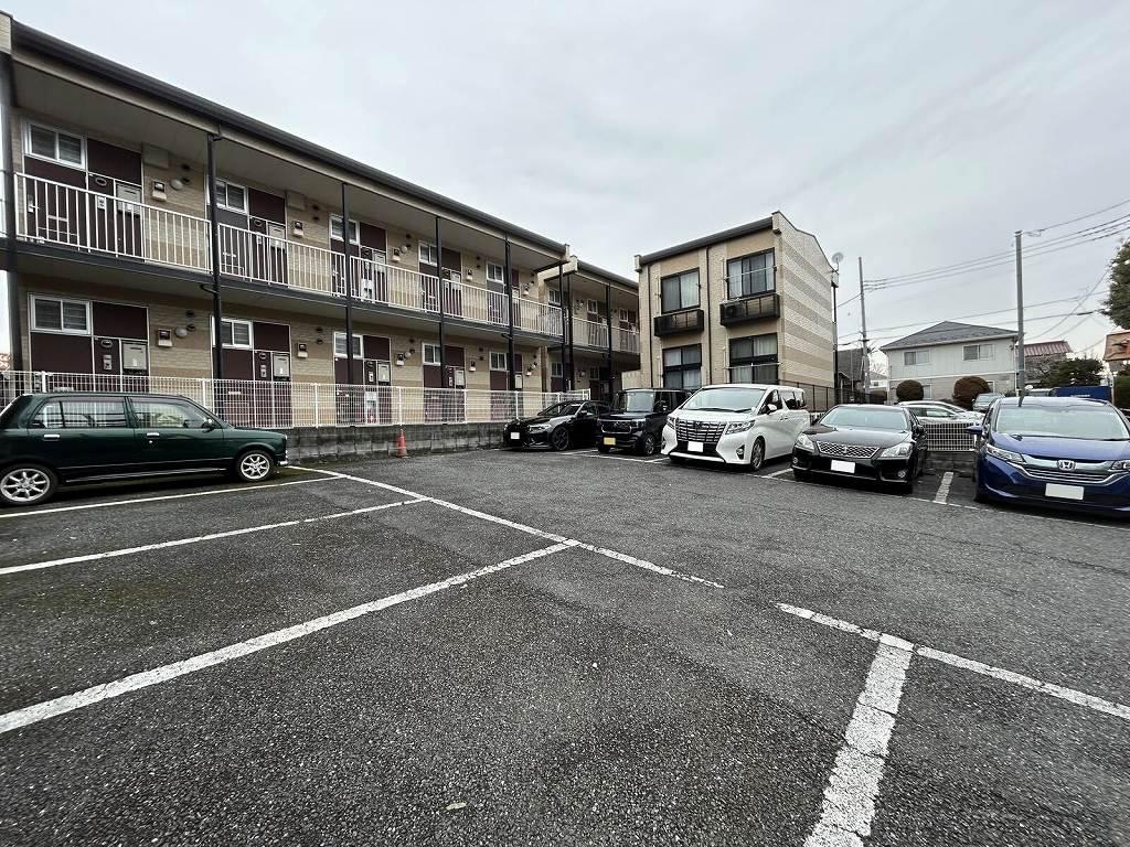 カサブランカ(25001)の外観・駐車場イメージ1枚目