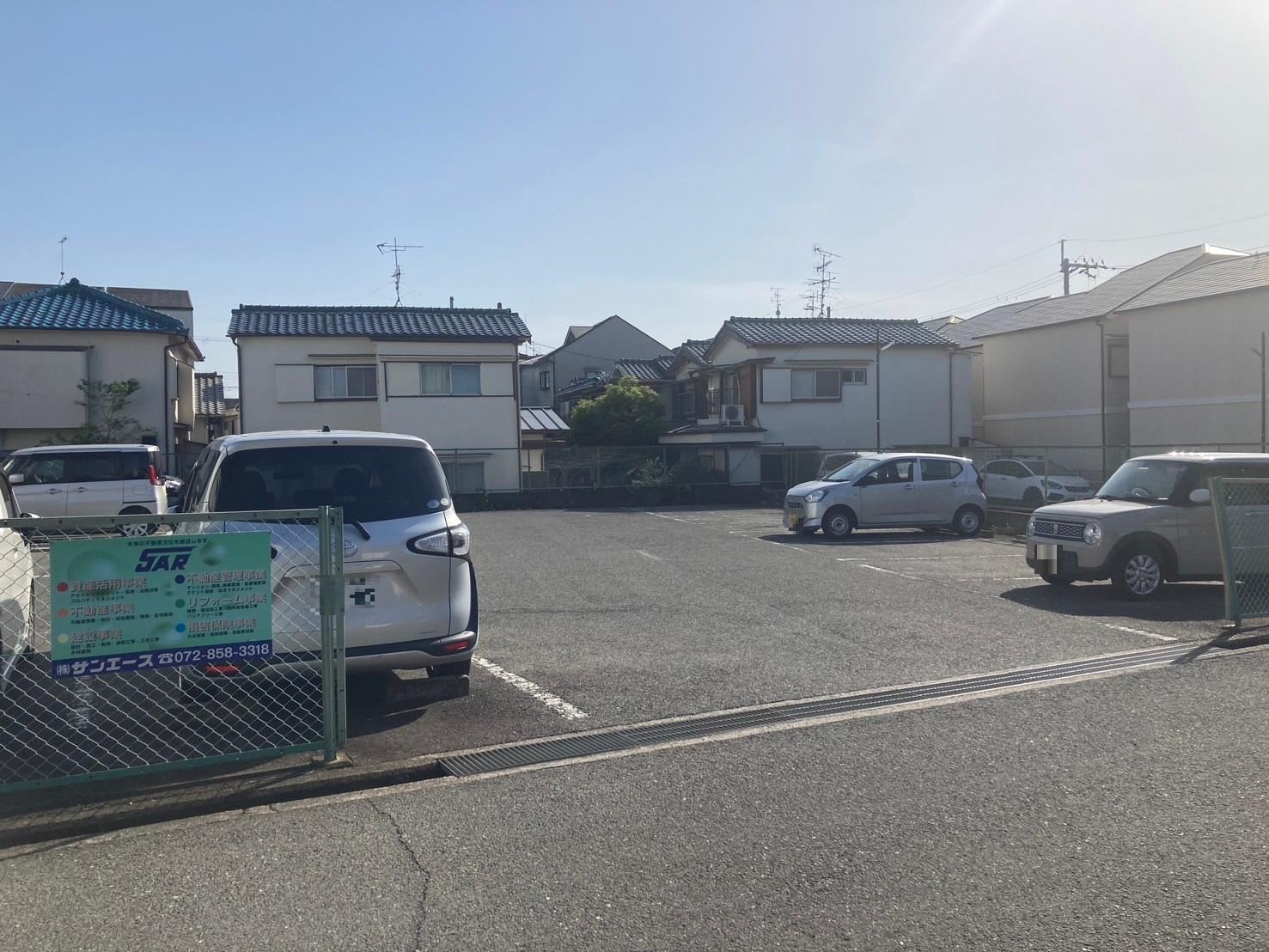 岡澤第二駐車場の外観・駐車場イメージ2枚目